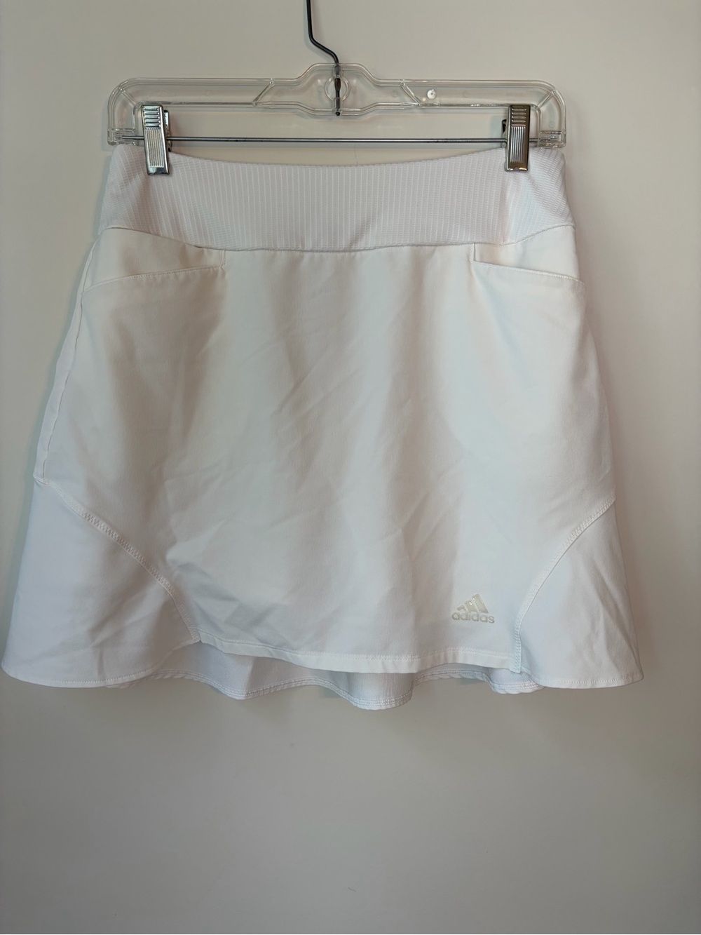 Adidas White Athletic Golf/Tennis Skort with Subtle Logo size S